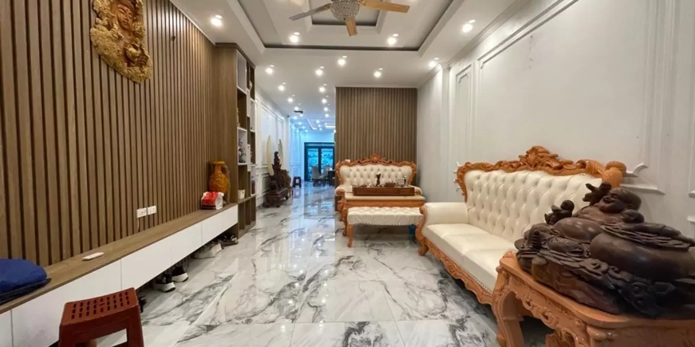 NHÀ DÂN XÂY MỚI - THANG MÁY - 5M Ô TÔ TRÁNH - TẶNG FULL NỘI THẤT XỊN XÒ - NHÀ ĐẸP VỀ Ở NGAY TRƯỚC