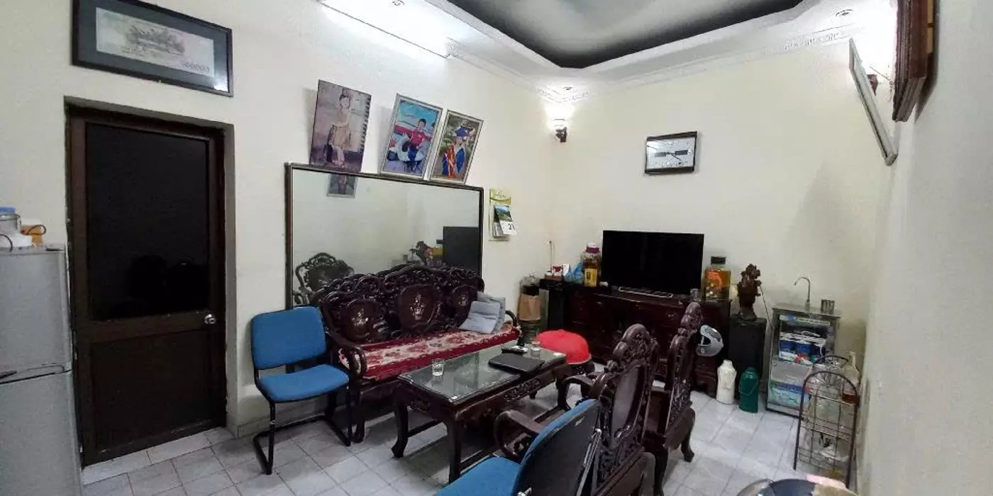 Bán nhà Phố Hào Nam, Hàng hiếm tầm tiền, An sinh đỉnh, 74mx2T, Giá: 13 Tỷ.