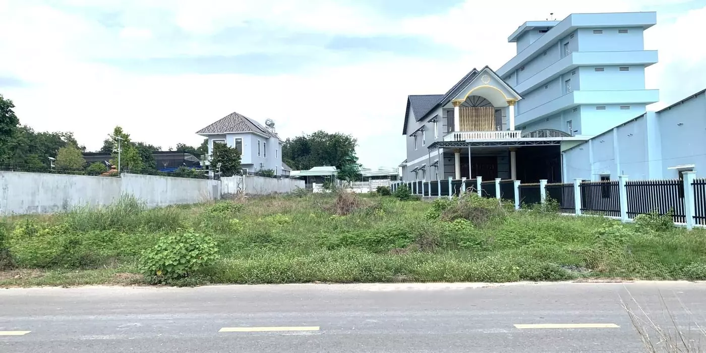 Cần Sang Lại 2 sổ (12x52=617m2) TC SHR Đường Huyện, sát Chơn Thành Bình Phước Gía 210tr/sổ
