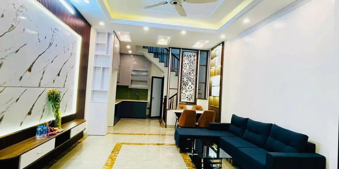 Bán nhà Phố Hào Nam, Ngõ ba gác phóng, Nhà mới đẹp, 35mx5T, Giá: 7,4 Tỷ.