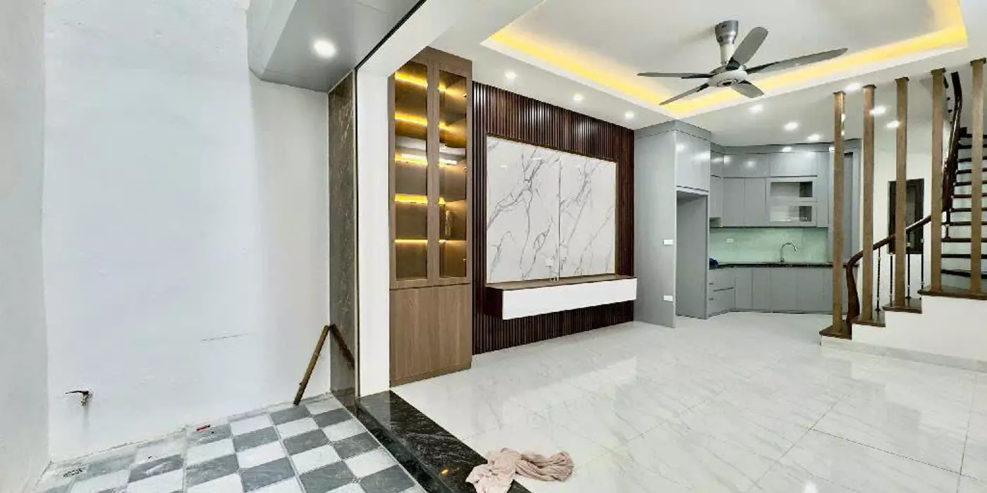 Trương Định Nhà Mới 40m 5 Tầng 4 Phòng 6.15 tỷ, sổ đỏ