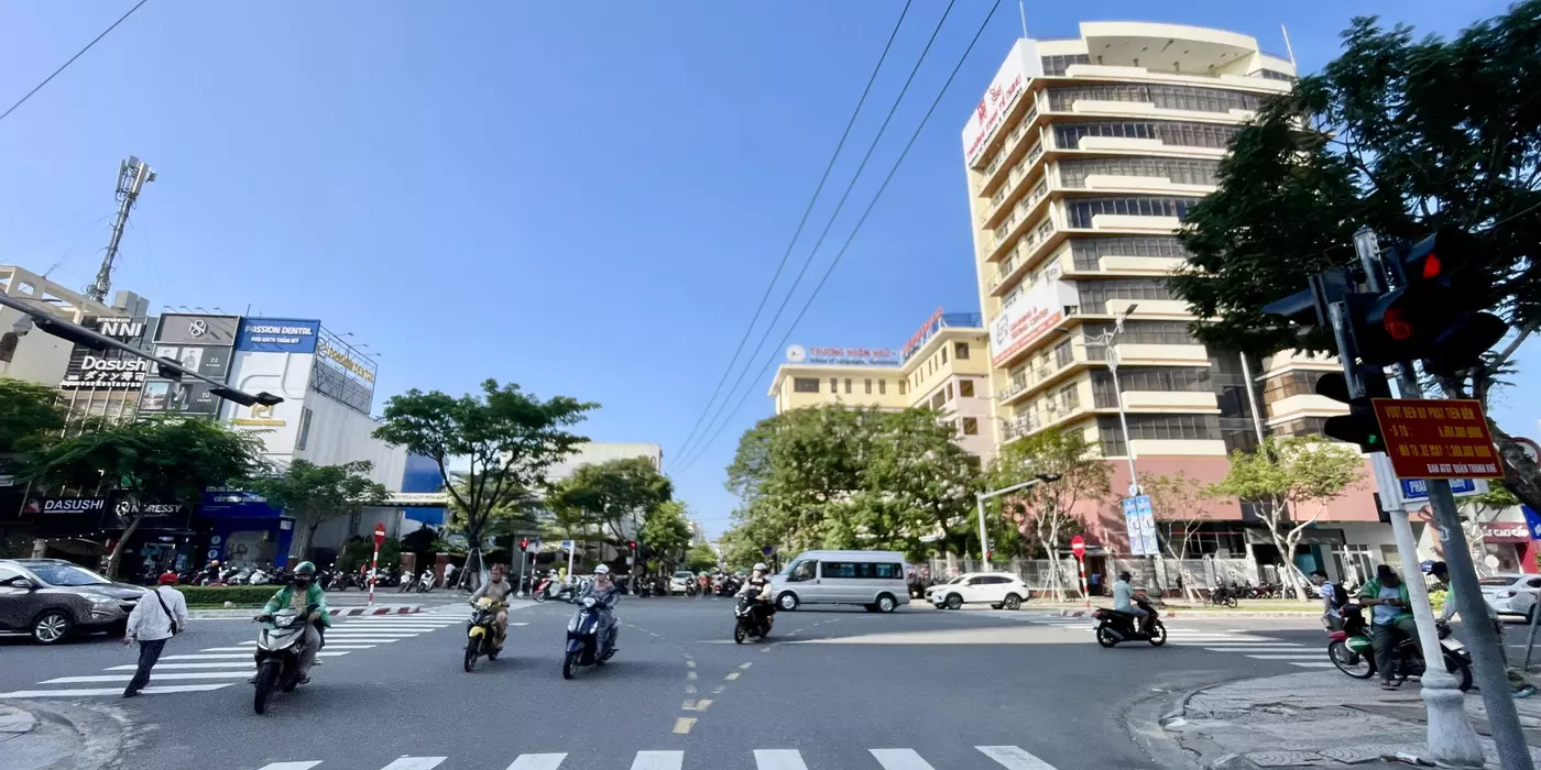 CƠ HỘI ĐẦU TƯ - NHỈNH 3 TỶ - LÔ GÓC NGANG 6M - DIỆN TÍCH ĐẸP 95M2 XÂY GÌ CŨNG VIP - SÁT CHỢ,
