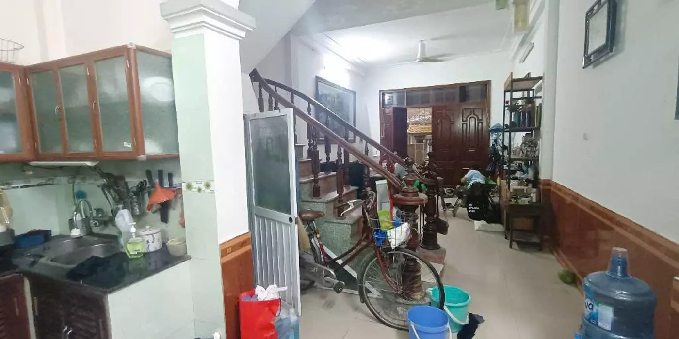 BÁN NHÀ CŨ KHƯƠNG ĐÌNH 63M2X3 TẦNG 10.5 TỶ
NGÕ RỘNG Ô TÔ TRÁNH  -  MUA ĐẤT TẶNG NHÀ