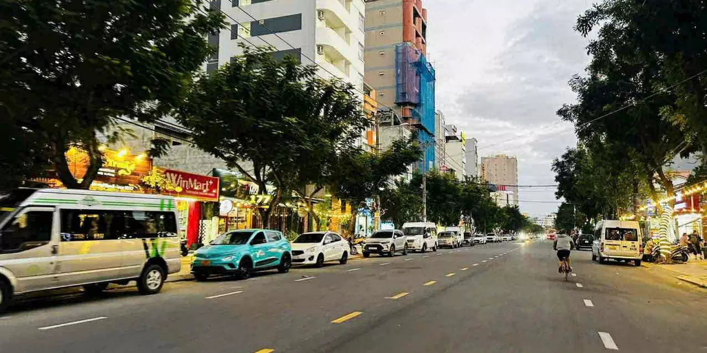 NHÀ MẶT TIỀN KINH DOANH PHỐ HỒ NGHINH - SẴN DÒNG TIỀN