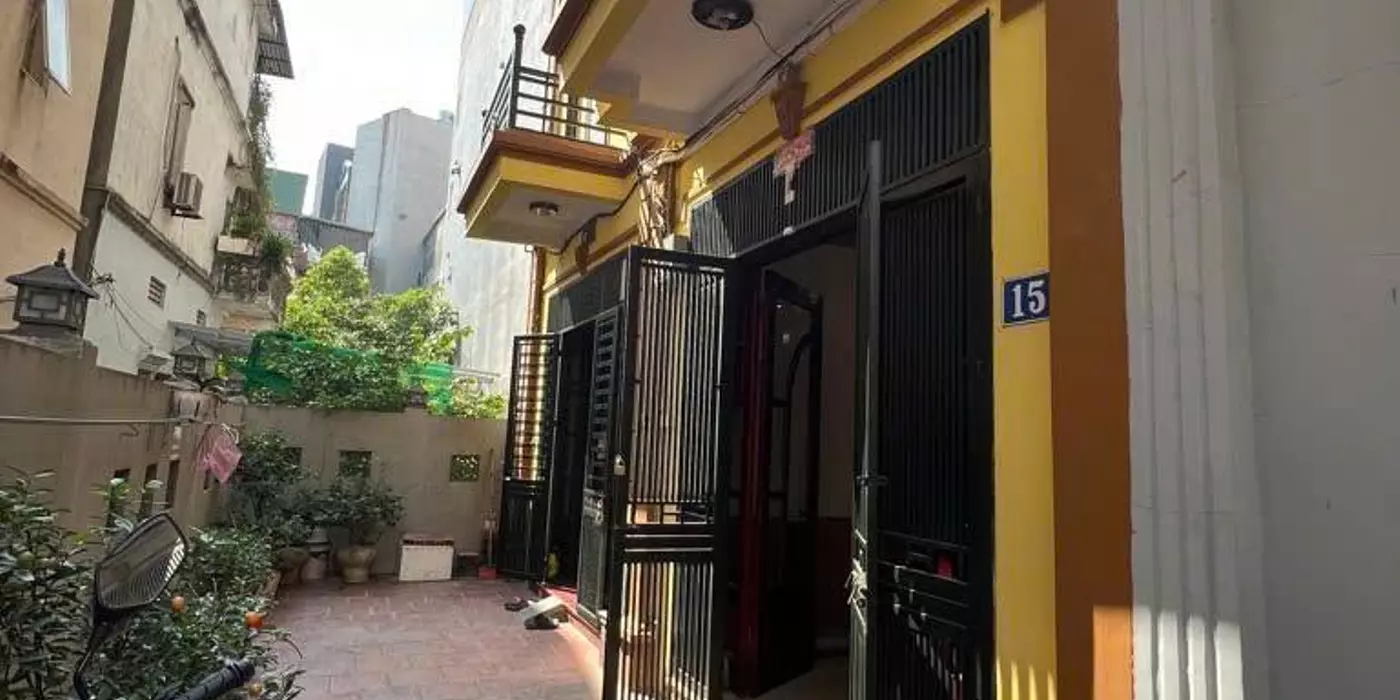 BÁN NHÀ CẦU GIẤY, DT46M2, 5 TẦNG, 6 PHÒNG NGỦ - 30M RA MẶT PHỐ ÔTÔ TRÁNH ĐỖ NGÀY ĐÊM - HỒ ĐIỀU HÒA