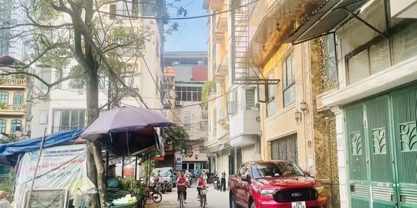 KHƯƠNNG ĐfINH - 4X44M2 - 4 TẦNG - 7.9 TỶ - Ô TÔ -KINH DOANH - MẶT TIỀN RỘNG - VỊ TRÍ ĐẸP