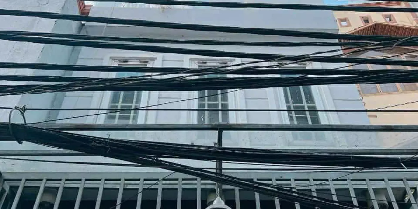 SÁT MẶT TIỀN ĐƯỜNG ĐOÀN VĂN BƠ 5 TẦNG BTCT 
DIỆN TÍCH  SD 120 M2 CÓ 4 TỶ