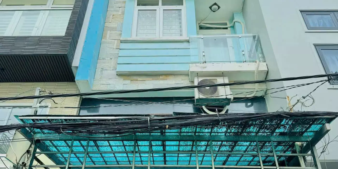 Bán đất giá rẻ tặng nhà 5 tầng Ngay Vincom Nguyễn Xí, BT HĐT 50 tr/t