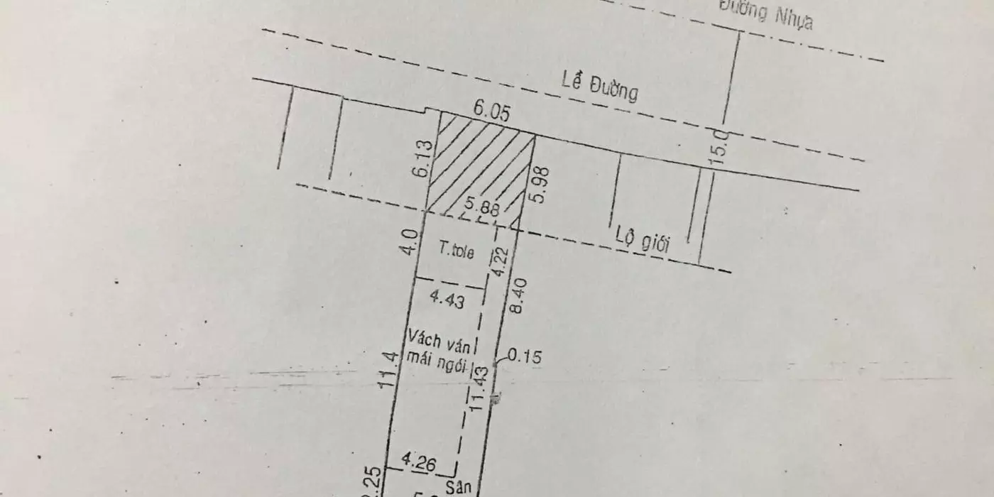 Bán nhà MT đường Huỳnh Tấn Phát, Quận 7
