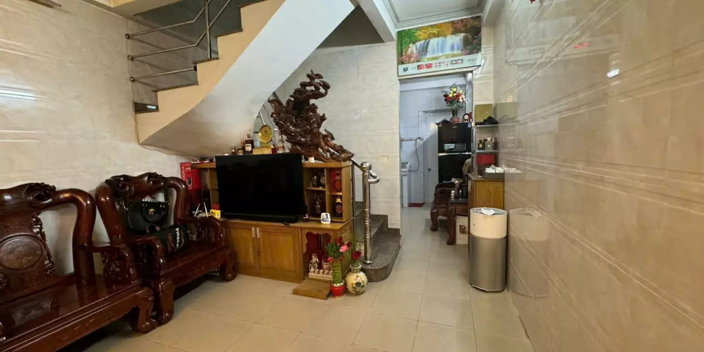 Mặt tiền Lê Văn Lương, Nhà 2 Tầng, Ngang 5.2M, trung tâm Quận 7,  42.5M2, Chỉ 9tỷ