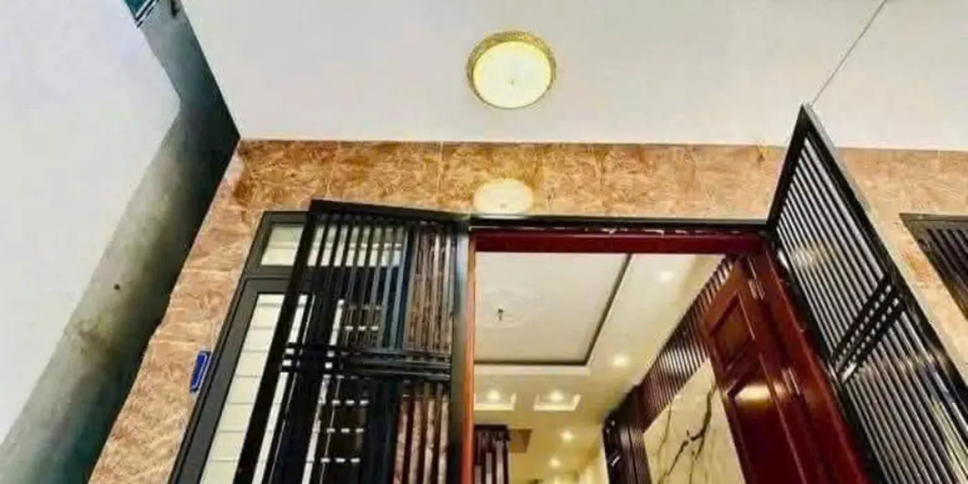 Bán gấp trước tết nhà đất Nam Từ Liêm 30m 5 tầng giá chỉ 5.4 tỷ