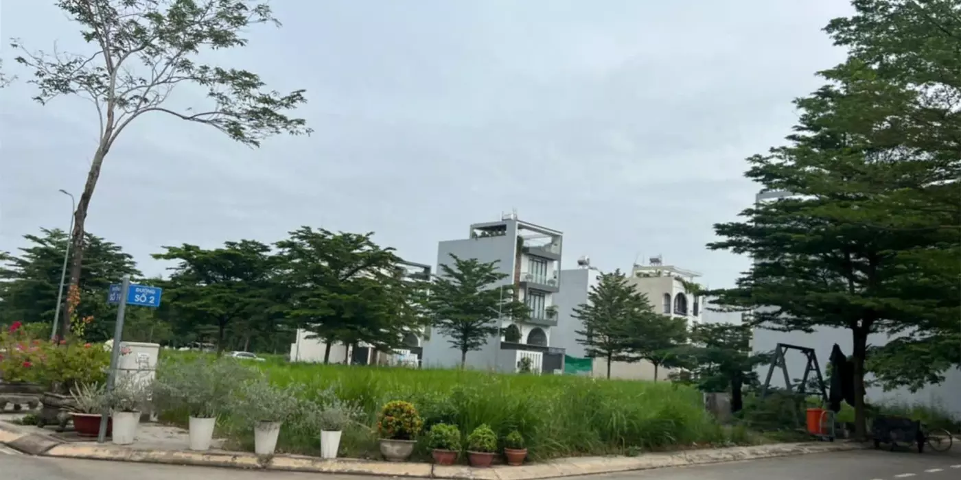 Sốc, đất sổ đỏ 94m giá chỉ 5.3 tỷ ở đường Đào Sư Tích, hẻm xe hơi