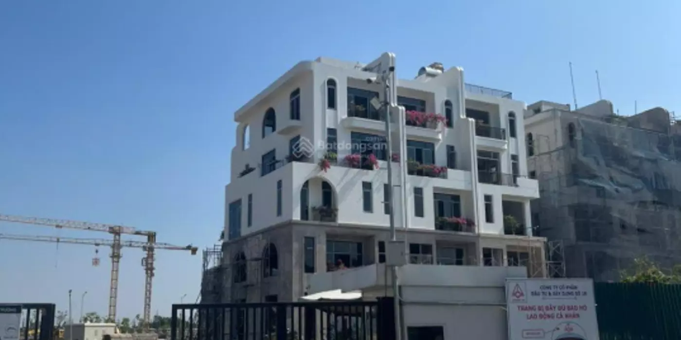 Bán căn dãy LK4 Vaquarius Văn Giang, lô đẹp hướng Đông Nam mặt tiền 6m