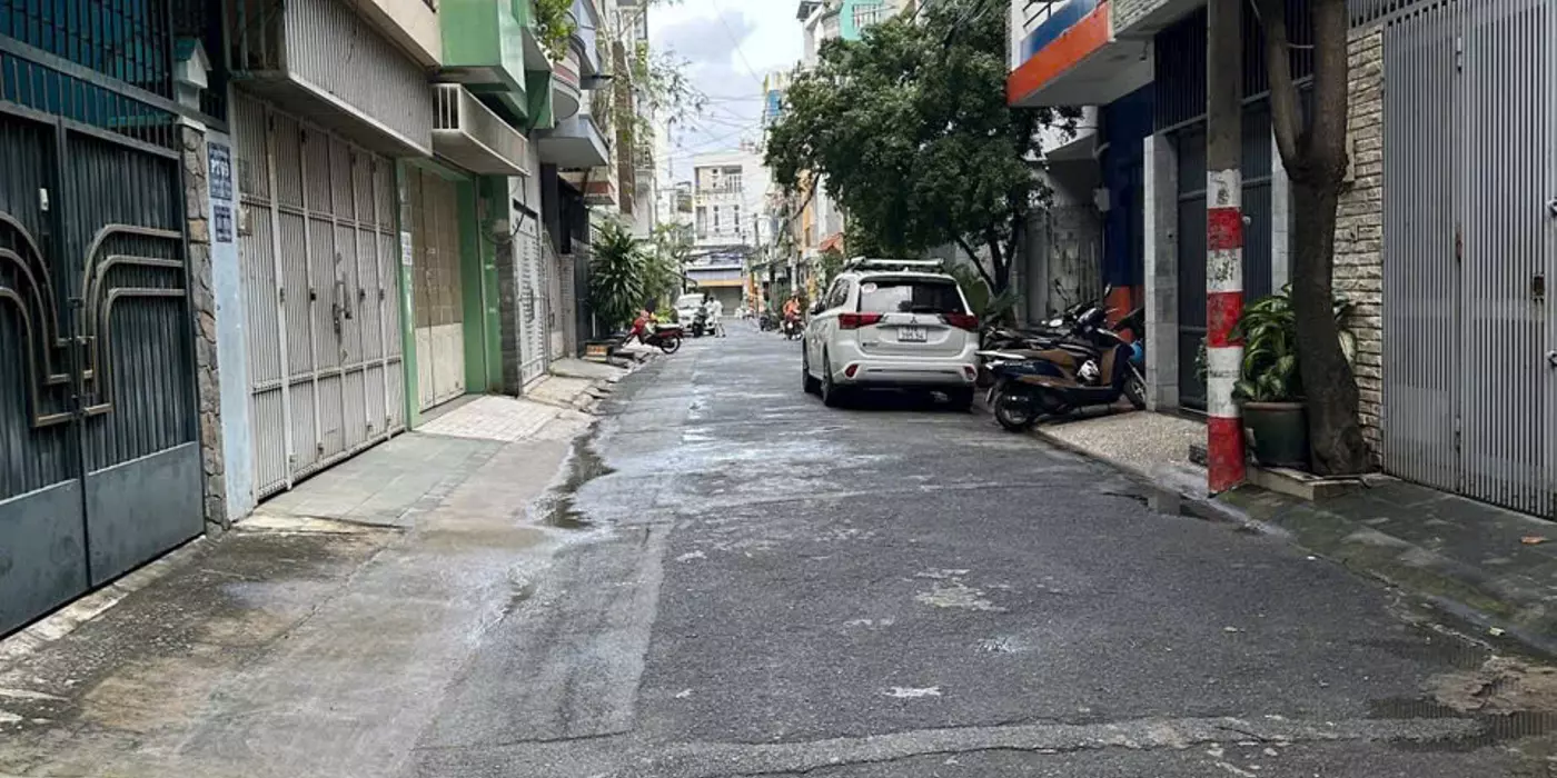 CHÍNH CHỦ  BÁN NHÀ , BÀU BÀNG - TÂN BÌNH - HXH 8M VÔ NHÀ  - 80M2 - 3 TẦNG - 13.4 TỶ