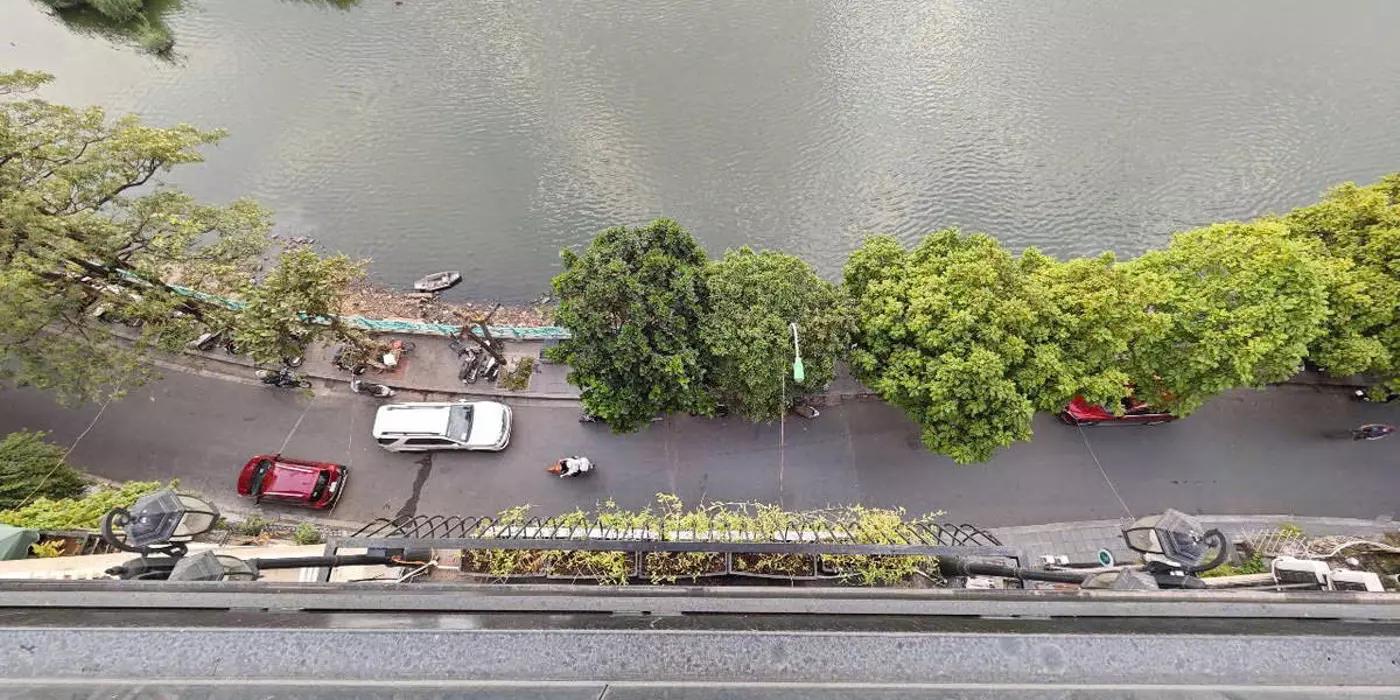 BÁN NHÀ MẶT PHỐ YÊN HOA, TÂY HỒ. 40M2 6 TẦNG- MT 5M GIÁ 32 TỶ- LÔ GÓC VIEW HỒ TÂY, VỊ TRÍ ĐẮC ĐỊA