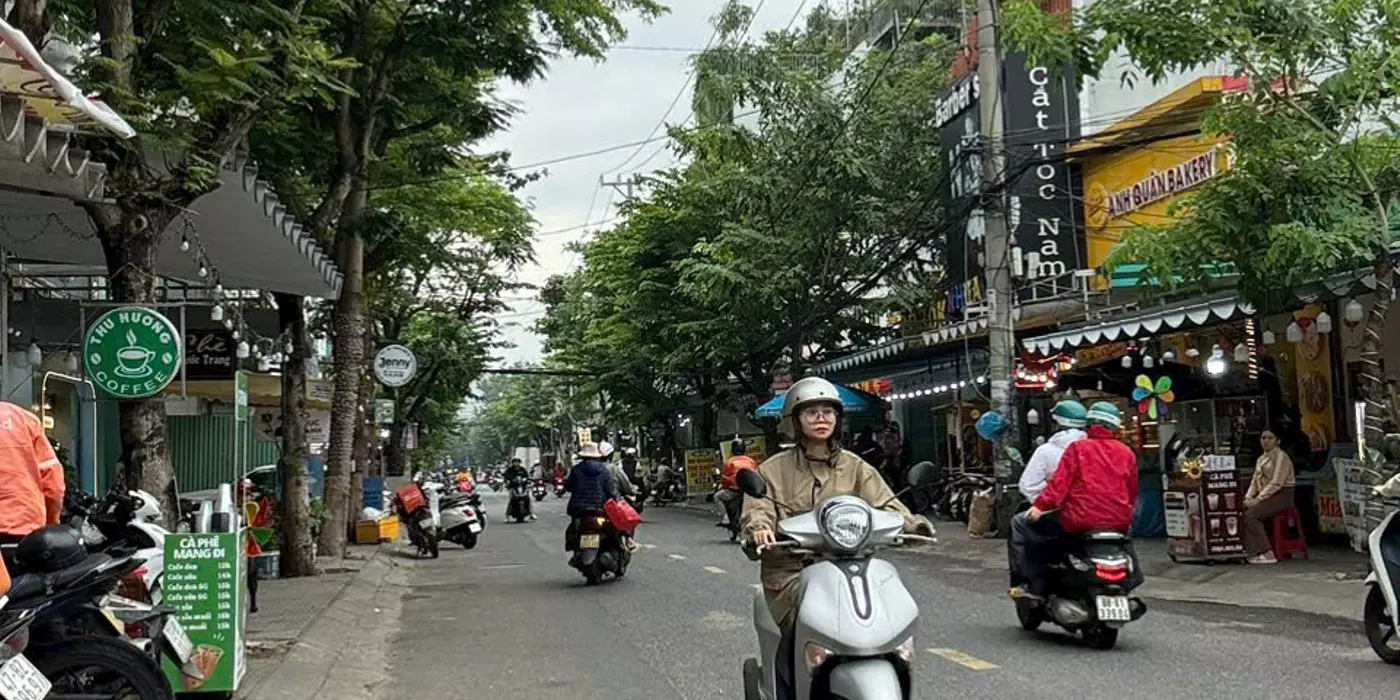 Khu phố Tây an thượng, phố ẩm thực. Ngay ngã tư Châu Thị Vĩnh Tế và Đỗ Bá, Đà Nẵng