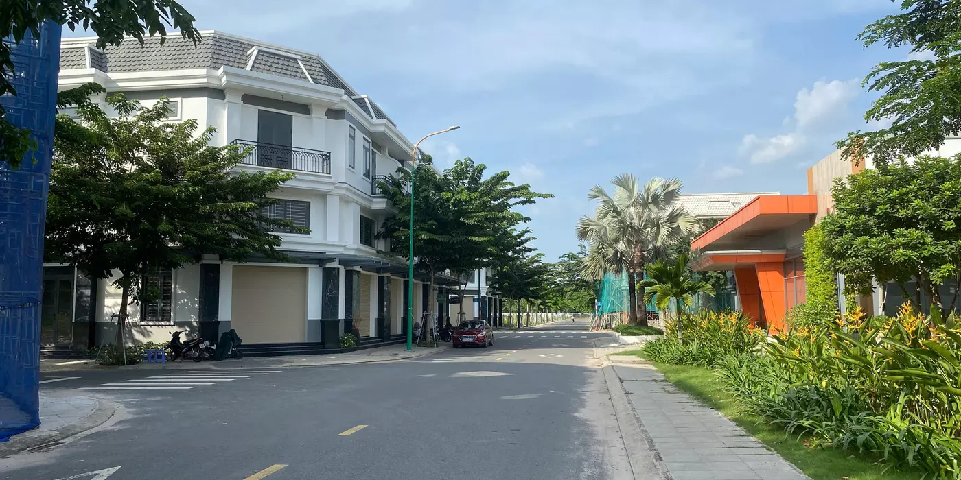 Nhà Phố Thương Mại Hòa Lợi, Bến Cát - Cơ Hội Nhận Nhiều Quà Tặng Hấp Dẫn Nhân Dịp Năm Mới 2025