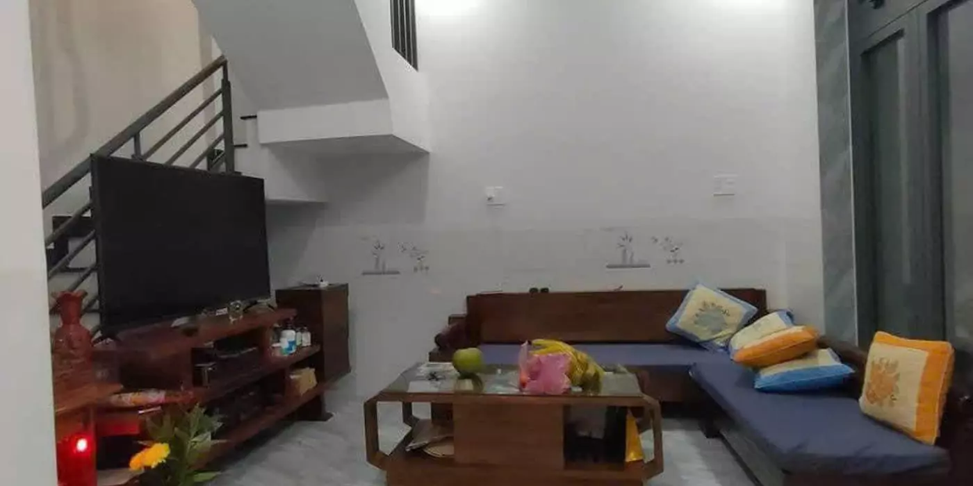 Bán nhà 2 tầng hẻm Hòn Chồng Nha Trang giá chỉ 1ty950