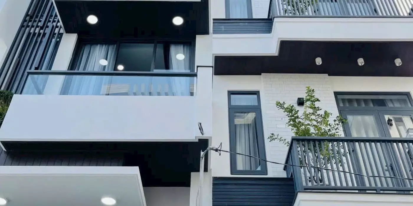 BÁN NHÀ RẺ GÒ VẤP 4 PN 5 WC 3 LẦU