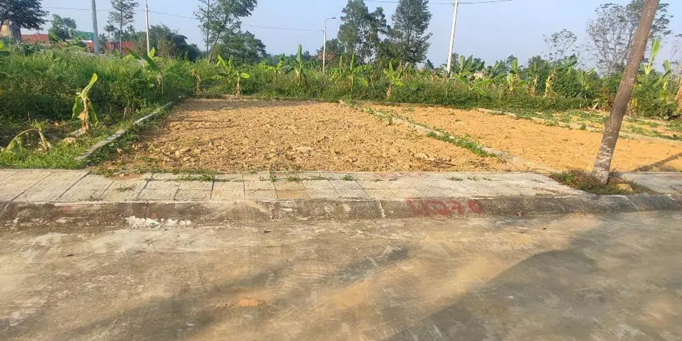 Bán nhanh lô đất đẹp Phú Mãn Quốc Oai sát trục chính KD bất chấp giá rẻ nhỉnh 2tỷ 85m