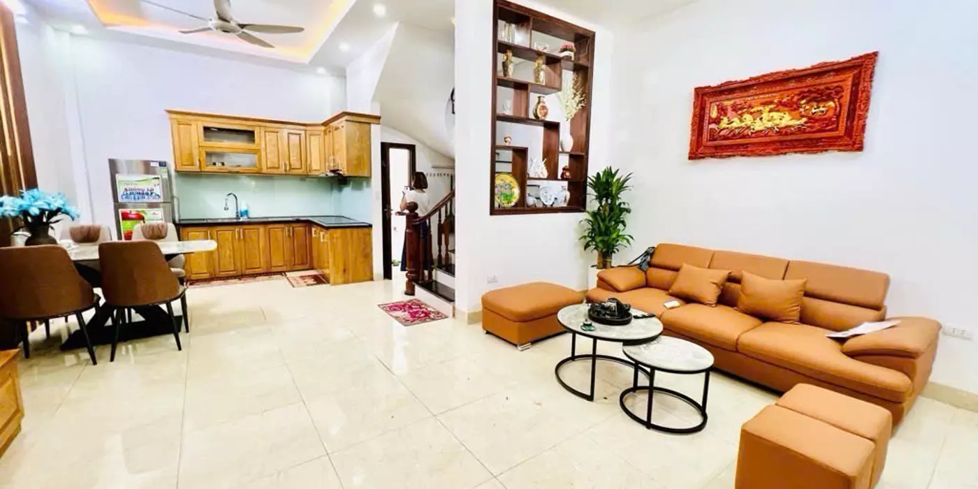 NHÀ ĐẸP NGỌC THUỴ  - Ô TÔ ĐỖ CỬA - Ở LUÔN - GẦN TRƯỜNG VIỆT PHÁP NHỈNH 6 tỷ