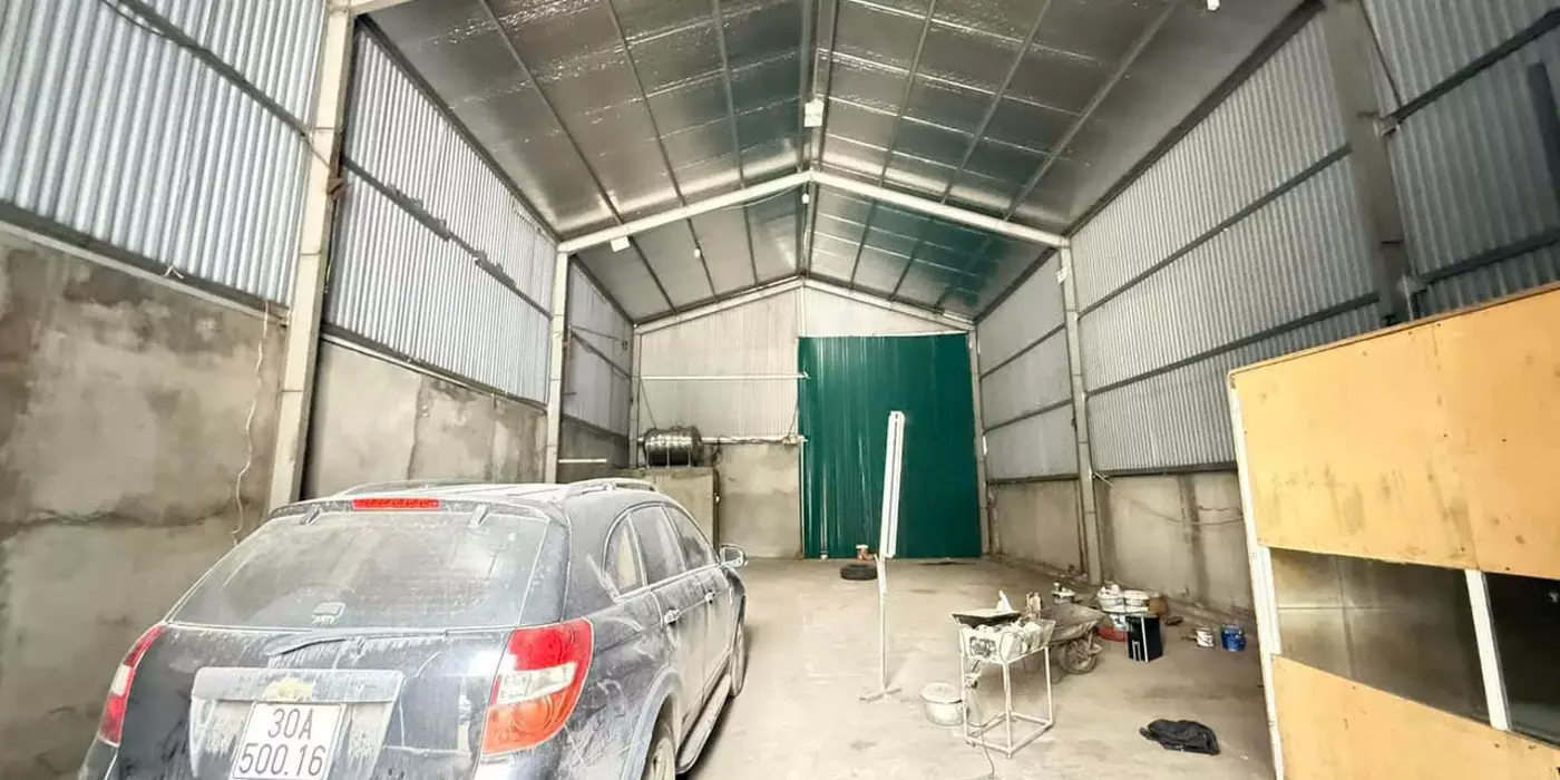 Cho thuê kho 300m ngay Trung tâm Thanh Trì có điện 3 fa, xe 10 tấn