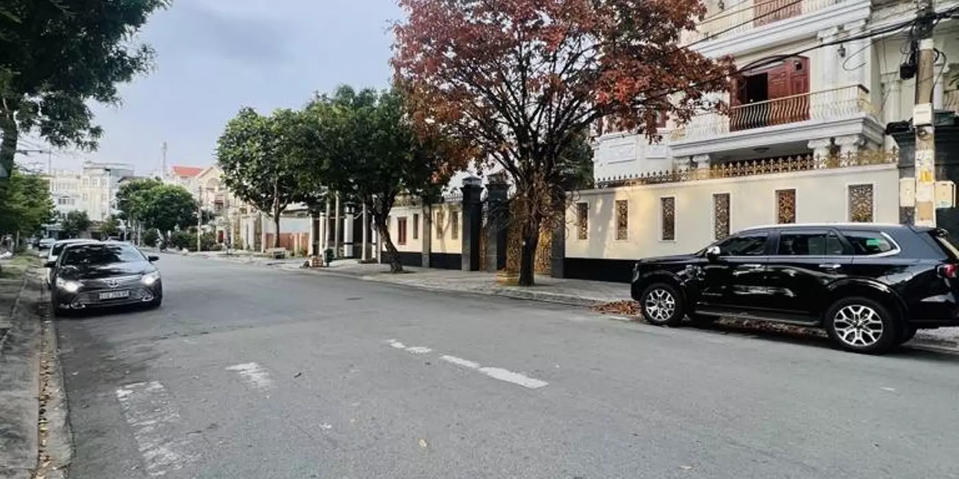 BÁN NHÀ MẶT TIỀN 4 TẦNG, KHU TÊN LỬA , ĐỐI DIỆN  AEON MALL B.TÂN - 5MX20M - 15.5 TỶ