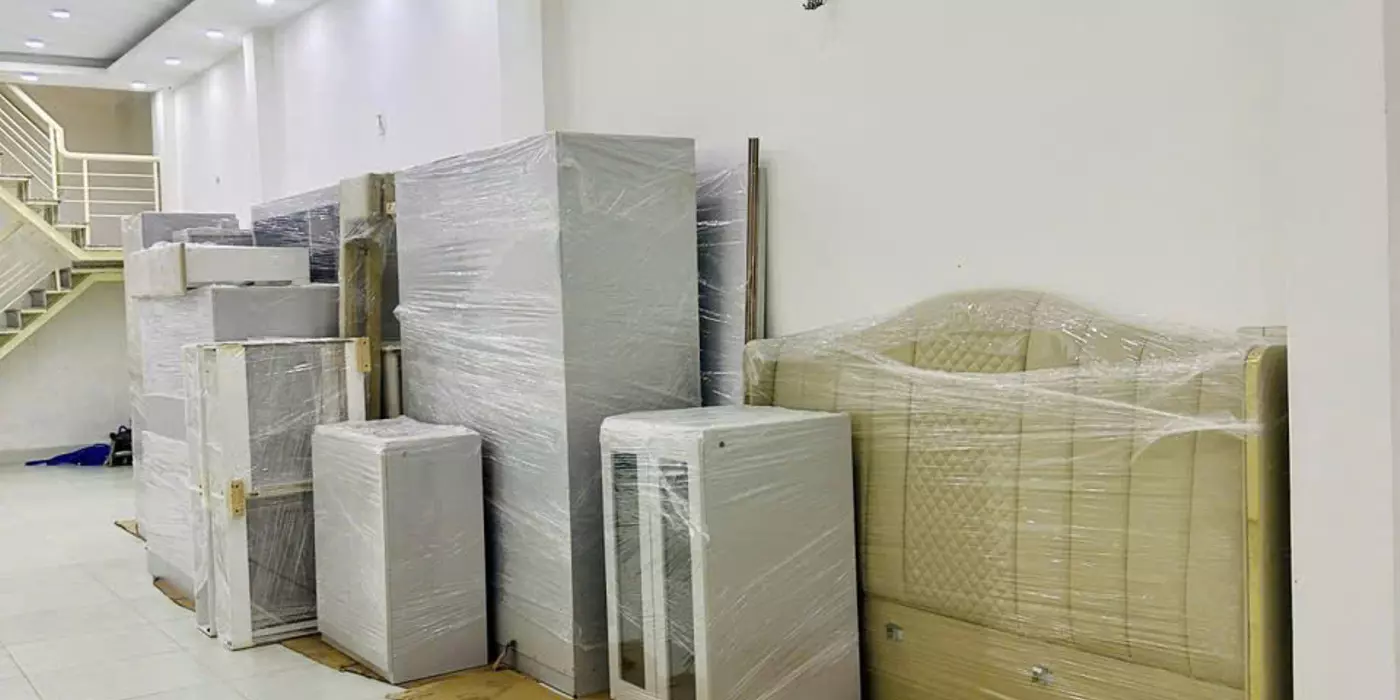 Bán nhà 2 Mặt tiền đường Cộng Hòa - ngay Etown, K300, DT: 4.8x39m, 2 Tầng cũ, 34.8 tỷ
