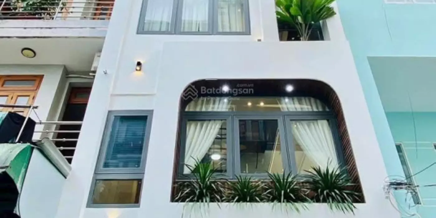 🏠 Bán nhà Hoàng Diệu, Q.4, 60m², 4 tầng, 5PN, 5WC - 3.95 tỷ 🏠