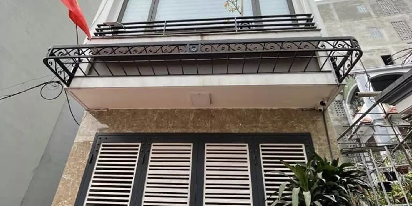 EM TRAI MẶT PHỐ - 5M RA 3 Ô TÔ TRÁNH - HÀNG XÓM VIN SMARTCITY - OTO NGỦ TRONG NHÀ - 50m2 - 5 TẦNG