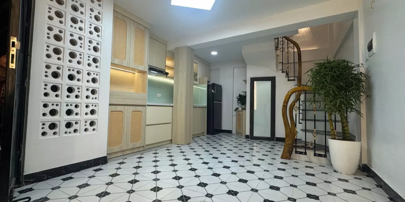 Bán nhà Giáp Bát, Hoàng Mai, gần ô tô, DTSD 28m2, 5T, 3N, 1L, 5.48 tỷ
