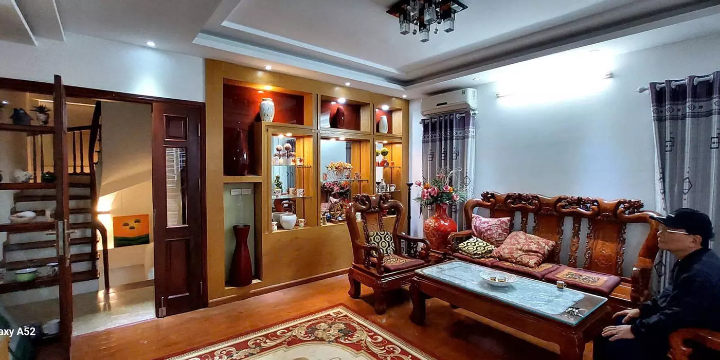 Bán Gấp Nhà Hoàng Hoa Thám, Ba Đình 5 Tầng, Kinh Doanh, Ngõ Thông, DT 55m2/5MT, 13.5 Tỷ