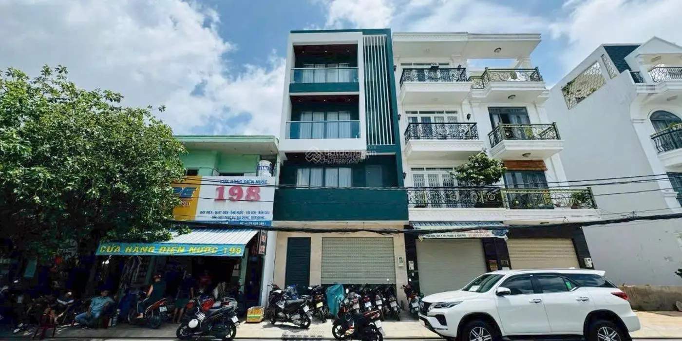 **Bán Gấp,Mặt Tiền Kinh Doanh NGÔ QUYỀN Q5 (5x18.5),6Tầng,Full ToànToàn Bộ Nội Thất Xịn 23 Tỷ