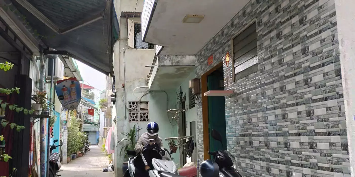 BÁN NHÀ 2 TẦNG SÁT MẶT TIỀN HẬU GIANG 36M2 GIÁ NHỈNH 2 TỶ