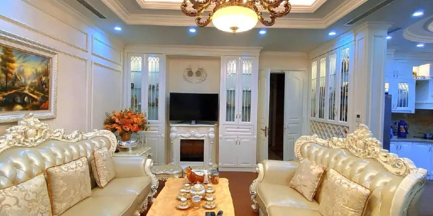 Bán BT Cầu Giấy, Dát Vàng, TM, Hiện Đại, 180m2, Mt10m, 40 Tỷ Hơn