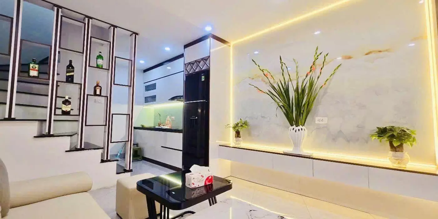 Bán nhà Phố Hào Nam, Lô góc, 30 mét ra Vinfast VF5, 30mx4T, Giá: 6.9 Tỷ, Lh: 0396935190.