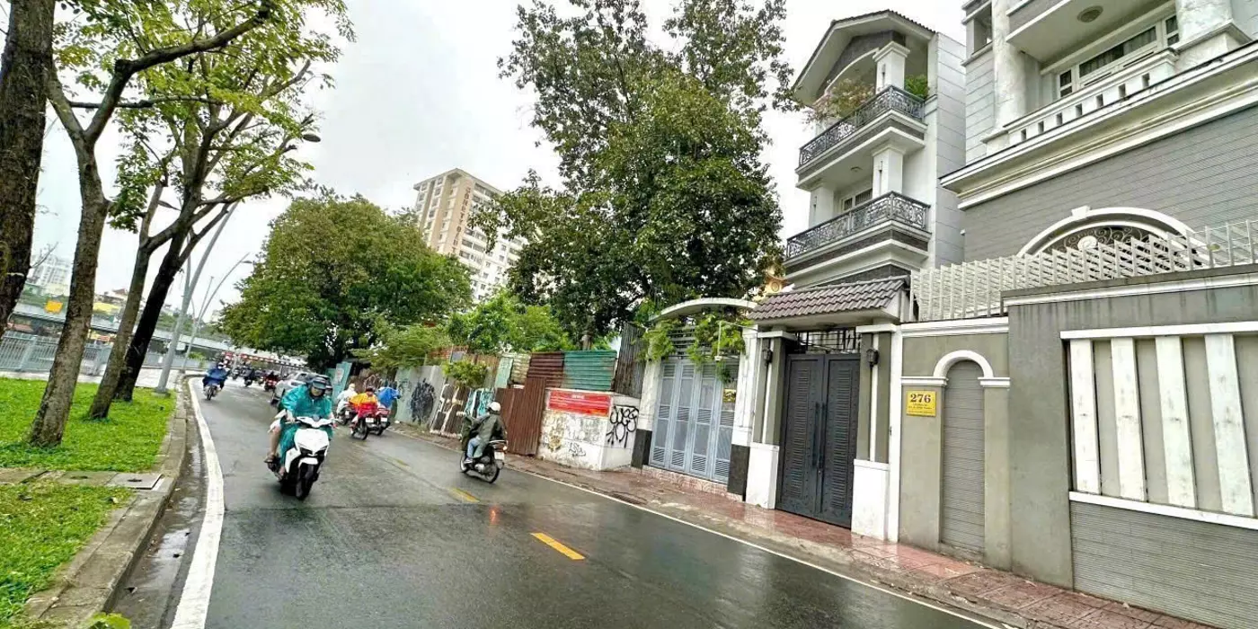Bán Biệt Thự 2MT khu Phan Xích Long, Ngang 10 155m2 hầm 4 tầng