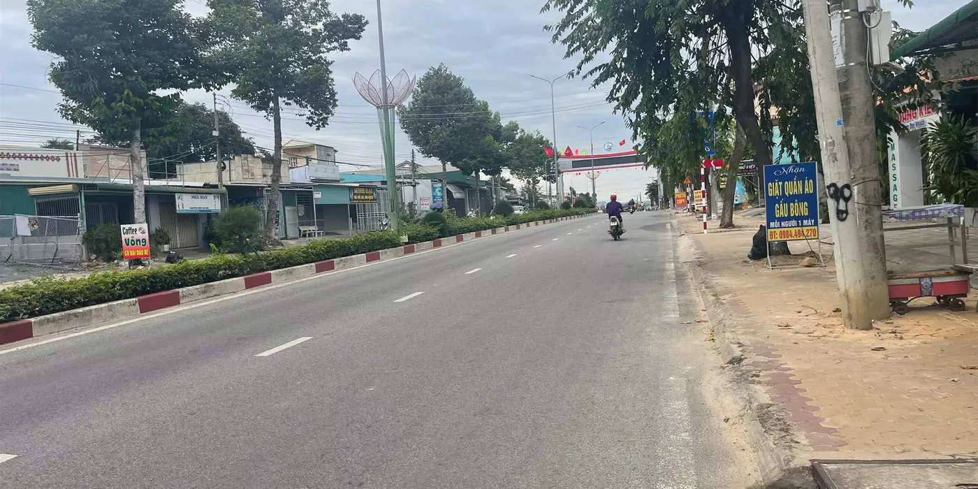 Bán đất thổ cư mặt tiền Thống Nhất, thị xã LaGi GIẢM GIÁ 30% chỉ còn 3.5 tỷ gần chợ Tân An
