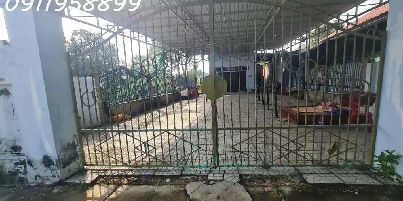 Bán 9m x 30m mặt tiền Tôn Đức Thắng, thị xã LaGi giá rẻ nhất, sổ hồng riêng