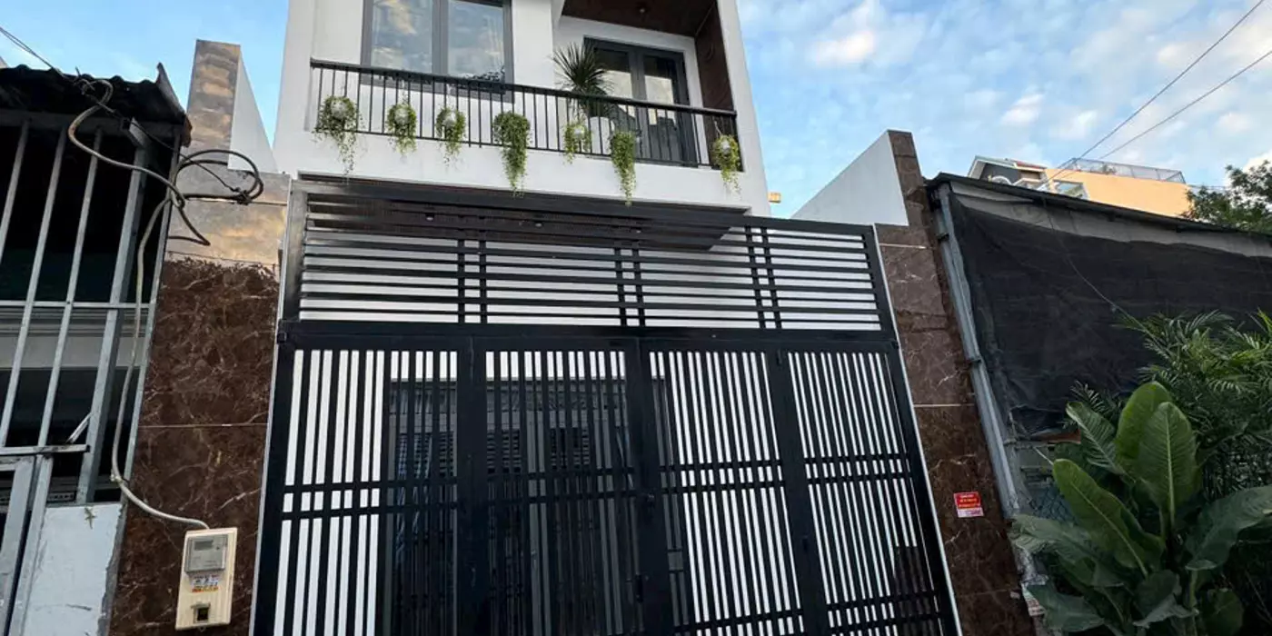 Bán nhà HXH Hòa Bình, Hòa Thạnh, Tân Phú .DT(4.65x12m) 2T Giá 5 tỷ