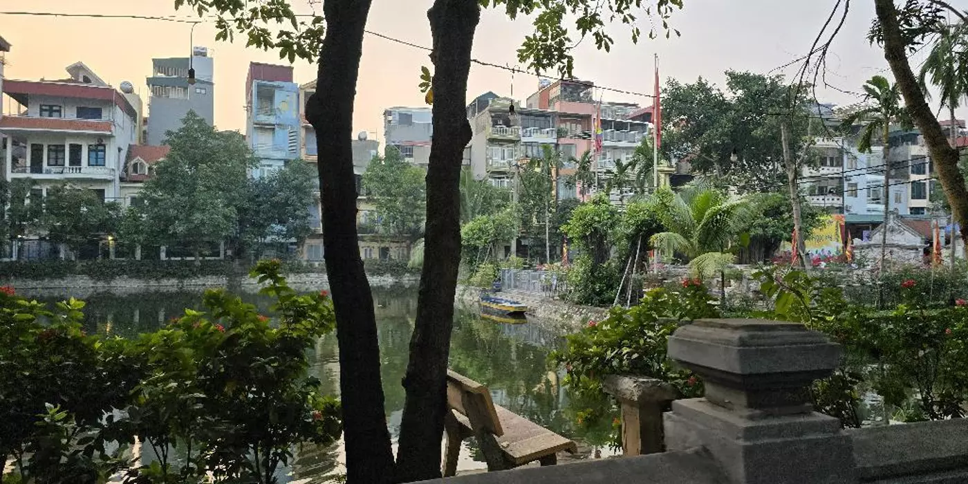 Bán nhà Phố Ngọc Hà, Ba Đình, Hà Nội. Diện tích 28m2, xây 5 tầng, SĐCC. Giá 7 tỷ. Liên hệ: 033 801