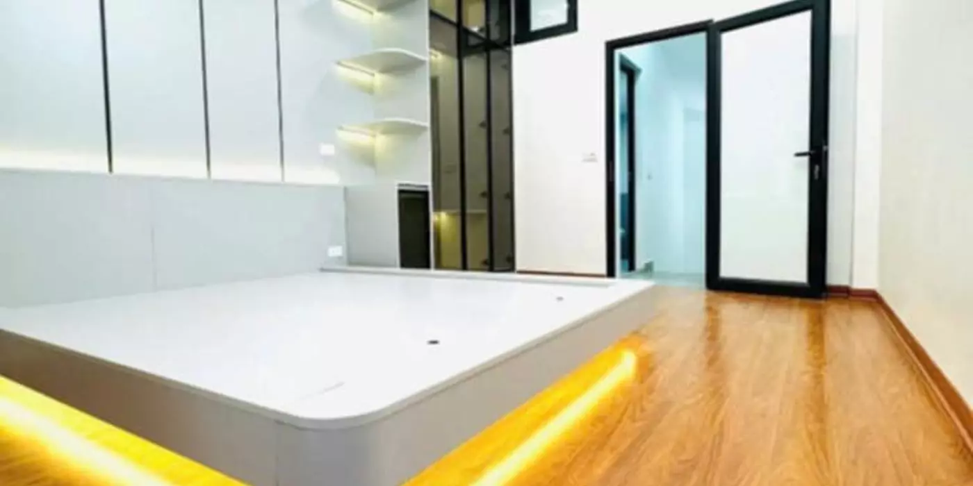CỔ NHUẾ, Ô TÔ, NHÀ 5 TẦNG 35MX5T, MT 3,8m giá 5,85 tỷ