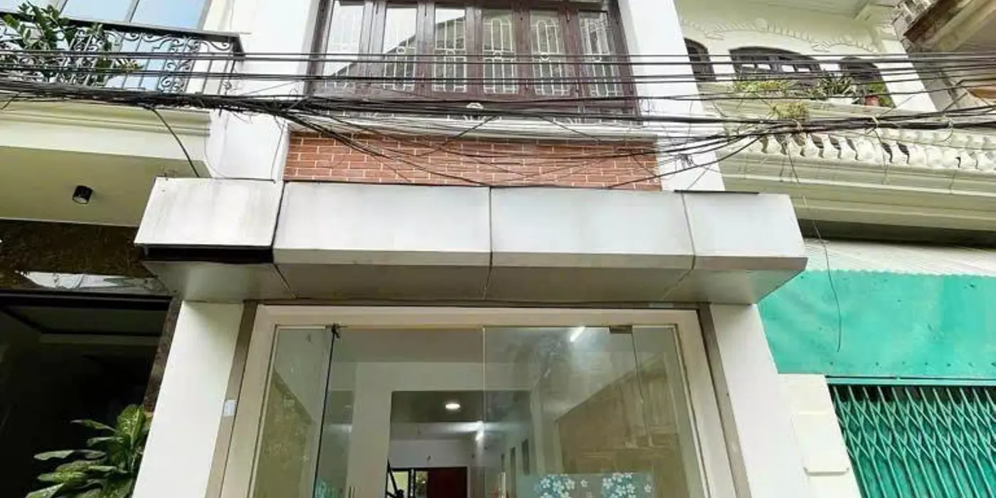 Bán nhà sổ đỏ chính chủ phố Hoàng Sâm - Hoàng Quốc Việt