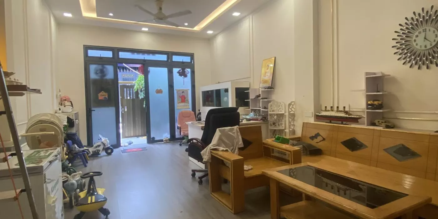 Nhà đẹp - giá tốt ở ngay, đường 8m Nguyễn Phúc Chu (5x16m) - 2 tầng cứng cáp, 4,5 Tỷ Tl