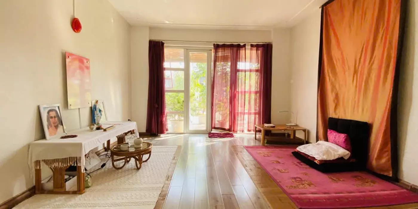 Bán 130m trương định tặng nhà cách phố 10m hai bà trưng