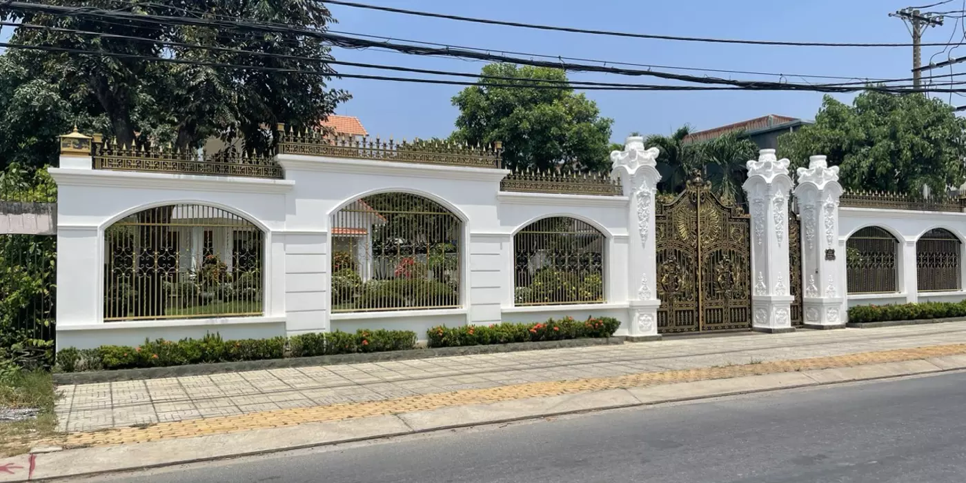 Bán Biệt thự mặt tiền đường Tân Xuân 2 ngang 22x70m giá 59 tỷ TL, Hóc Môn.