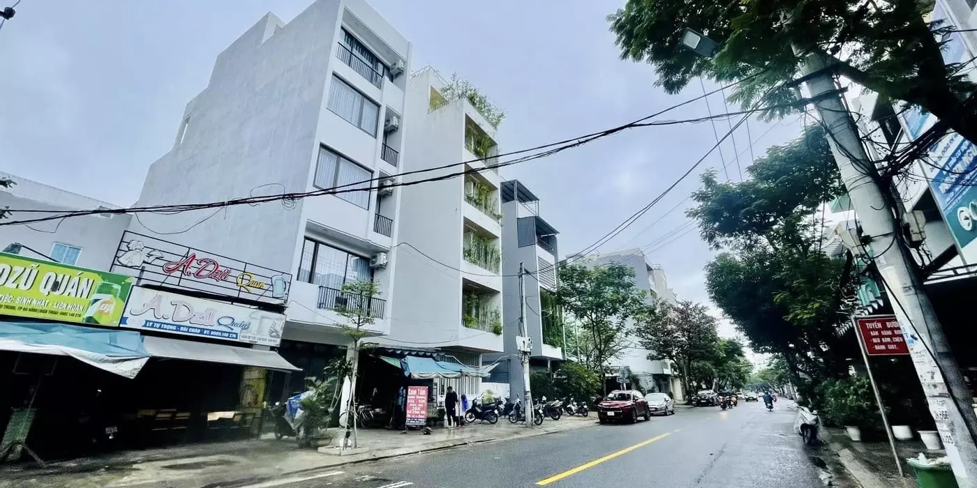 SIÊU PHẨM NHÀ ĐẸP MẶT TIỀN HẢI CHÂU - SÁT BIỂN - 3 TẦNG CHỈ NHỈNH 5 TỶ
