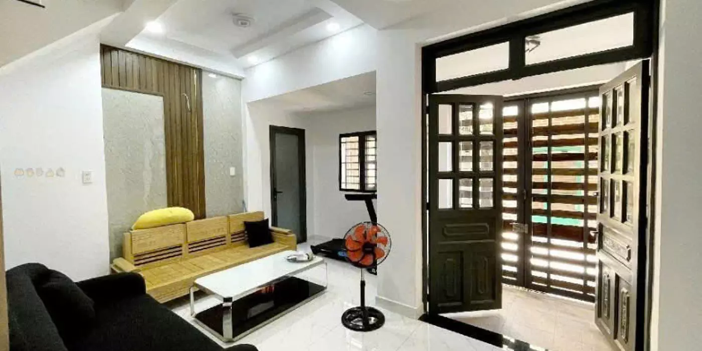 Bán Nhà Nơ Trang Long 5.5x10, 3 PN, sát HXH chỉ nhỉnh 5 Tỉ