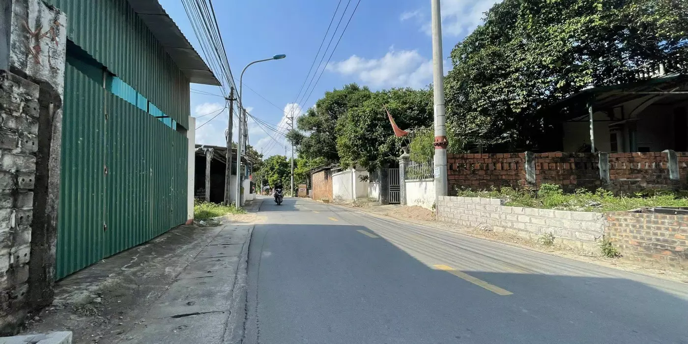 Bán gấp lô đất đẹp tại thôn Vân Lôi, Bình Yên ôtô ngõ thoáng giá rẻ 2.4tỷ 79m
