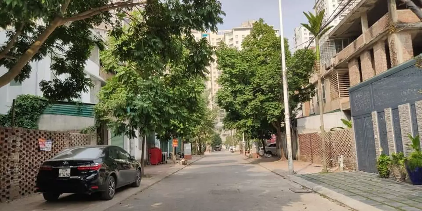 Bán nhà khu TP Giao Lưu - Phạm Văn Đồng gara ô tô, ngõ 3 ô tô tránh KD đa hệ, 65m -13 tỷ